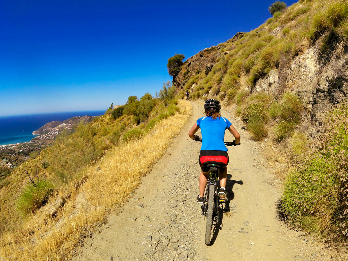 Mountain bike tour through the fantastic landscapes of La Herradura